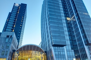  Das Dreifach-Isolierglas ist eine Kombination der Saint Gobain Scheibentypen Planiclear, Cool-Lite SKN und Planitherm Ultra N. 