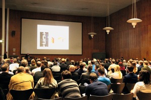  270 Teilnehmer kamen zur Tagung „Glas im konstruktiven Ingenieurbau“ an die Hochschule München. Durch das Programm führte Prof. Christian Schuler. 