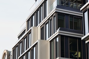  Mehr als 3.000 m² Multifunktionsgläser wurden in dem neuen Büro- und Geschäftsgebäude MA’RO verbaut. 