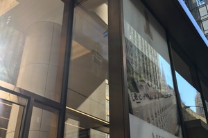  Die Besucher Manhattans sind eingeladen, das modernisierte Rockefeller Center zu besichtigen. 