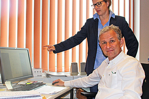  Carlo Koepp, Generaldirektor von ArcelorMittal Differdingen mit Jana Meisser, Leiterin des Werks. 