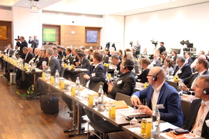  Rund 110 Teilnehmer kamen zum Symposium fenestra-vision nach Salzburg. 