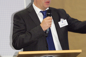  Michael Andlauer, Vorstandsvorsitzender des Fachverbands Türautomation (FTA) und stellvertretender Vizepräsident Global Business Entrance Systems / Access Solutions bei dormakaba, begrüßt die Teilnehmer. 