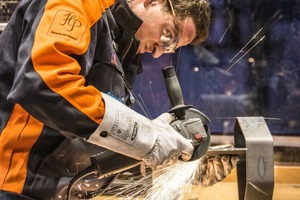  Franz Kalß in seiner Box bei den WorldSkills in Abu Dhabi. 