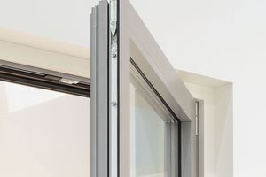  Der Alu-Fensterbeschlag Alu-Jet ist für alle Öffnungsarten einsetzbar.  
