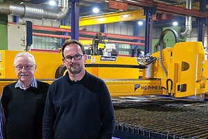  Die Geschäftsleitung von Bohnacker Metall: v.l. Marcus und Bernhard Pfeiffer sowie Joachim Peter modernisierten den Maschinenpark. 