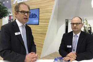  v.l.: Alukon Geschäftsführer Klaus Braun und Alexander Winkler, Leiter des Marketings und Produktmanagements. 
