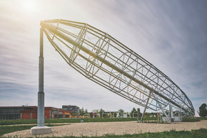  Die LZ 130 Graf Zeppelin II als künstlerische Installation auf der Landesgartenschau in Würzburg. 