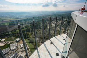  Gute Aussichten: Auf rund 240 Metern Höhe, im thyssenkrupp-Testturm, haben die Elektrowerkzeughersteller zur Pressekonferenz geladen. 