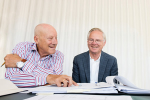  Sir Norman Foster reiste nach Brixen, um zusammen mit dem gleichaltrigen Seniorchef Franz Reifer (r.) gemeinsame Projekte zu besprechen. 