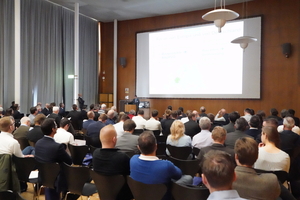  Für die Branche des konstruktiven Glasbaus ein Pflichttermin: Der Kongress „Glas im konstruktiven Ingenieurbau“ an der Hochschule München. 