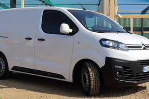  Der Testwagen: Ein Citroen Jumpy XS mit BlueHDi 95 und einer Nutzlast von 1.023 Kilogramm.  