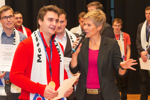  Sebastian Apfelböck (l.) bei der Preisverleihung in Northeim im November 2018. 