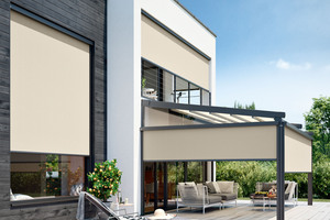 Die Senkrecht-Markise VertiTex II lässt sich an Fenstern, Terrassendächern, Balkonen und Wintergärten einsetzen. 