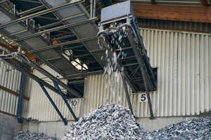  In Dormagen wird Aluminiumschrott aufbereitet zur Weiterverarbeitung im luxemburgischen Clervaux. 