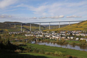  Projektiert vor 50 Jahren wurde die derzeit höchste Brücke Deutschlands im November 2019 für den Verkehr freigegeben. 