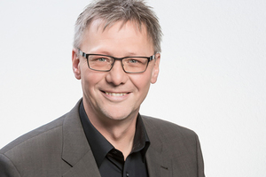  Markart Michael vertritt bei Uhl Stahl- und Metallbau das Markenzeichen „Fachbetrieb für barrierefreies Bauen“.  