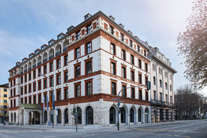  Repräsentative Fassade: Das IHK-Stammhaus in München im Stadtteil Maxvorstadt direkt am Altstadtring. 