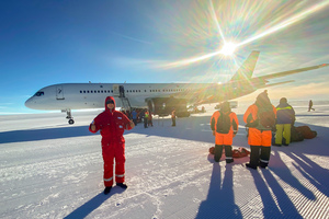  Zumindest bei der Ankunft in der Antarktis wurde das Buchele-Team von strahlendem Sonnenschein empfangen. 