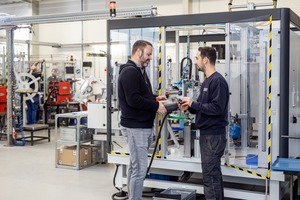  Spart Ressourcen, Energie und einen Produktionsschritt: die neue Laserschweißanlage. 