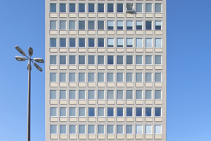  Im Verwaltungsgebäude der Städtischen Werke Nürnberg sind ca. 1.100 Mitarbeiter tätig. 