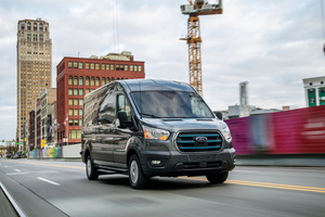  Der Ford E-Transit: 198 Kilowatt starker Antrieb, Heckantrieb, drei Radstände, zwei Dachhöhen.  