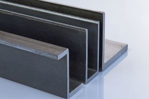  KP scharfkant in L-, U- und Z-Formen. Die einzigartigen Stahlprofile sind besonders scharfkantig gewalzt und maßhaltig gefertigt.  