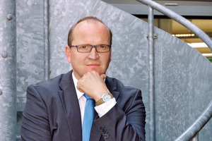  <div class="bildtext">Geschäftsführer des Industrieverbandes Feuerverzinken: Mark Huckshold.</div> 