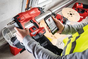  Hilti Connect ermöglicht einen schnellen, mobilen Zugriff auf Reparatur- und Serviceleistungen für Hilti-Geräte. 