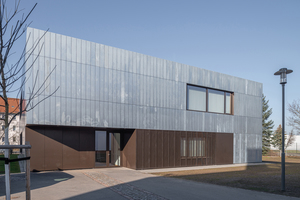  Belobigung: Neubau eines Laborgebäudes der Staatlichen Studienakademie Riesa.<br /> 