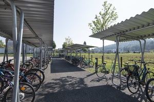  Metallgestaltung: Der Fahrradunterstand Neuhegi von Elias Leimbacher Architektur.  