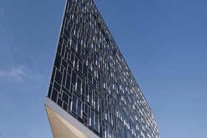  Für die Fassade des Urbanen Hybrid der Stadtbibliothek in Innsbruck wurde Sauritschnig mit dem +sonderpreis metallbau ausgezeichnet. 