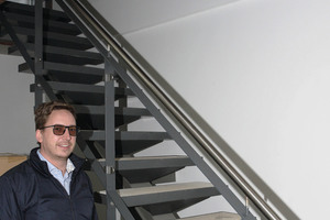  <div class="bildtext">Metallbauunternehmer Peter Janssen hat sich als Spezialist für Treppen einen Namen gemacht.</div> 