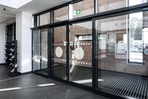  Automatische Türen sind inzwischen für gewerbliche und öffentliche Gebäude Standard. 