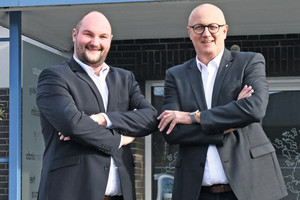  <div class="bildtext">Junior und Senior: Teka-Geschäftsführer Simon und Erwin Telöken.</div> 