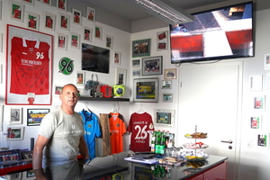  Unternehmer Carsten Braunholz fertigt diverse Stahlbauten für das Stadion von Hannover 96 und ist samt Belegschaft etwas fußballverrückt. 
