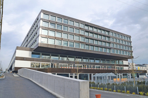  Einige Referenzfassaden: Die Gebäudehülle des Ambassador in Zürich. 