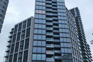  Auch in London sind die Kenntnisse im Fassadenbau von Fahrni gefragt: Eine Referenz in UK ist der Tower The Dumont. 