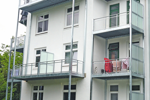  Baar Balkone fertigt die Anlagen ausschließlich aus Stahl. Die Referenz zeigt ein Mehrfamilienhaus in Hamburg. 