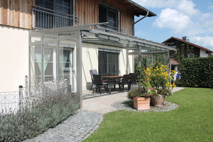  Aktuell favorisieren Eigenheimbesitzer eher die Fenstersanierung als den Bau eines Terrassendachs. 