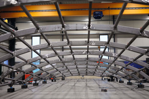  Wenn es die Geometrie erlaubt, werden die Glasdächer zunächst komplett in der Werkshalle in Wettringen bei Münster aufgebaut.  