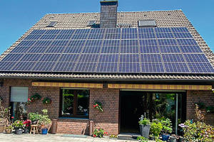  Ein typischer Auftrag: PV-Module auf dem Dach eines Einfamilienhauses. 