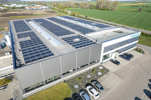  Die Firma Burkholz hat ihre Arbeitszeiten an die Stromproduktion der PV-Anlage auf dem Dach angepasst. 