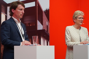  Christian Steinberg, zuständig für den Bereich Global Market, und ­Vorstandsvorsitzende Angelique Renkhoff-Mücke eröffneten das ­Schulungszentrum auf dem Almosenberg in Wertheim. 