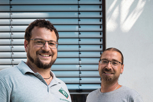  Tim Lindenhahn (l.), Geschäftsführer der Firma Tor-+Sonnenschutztechnik Nicklbauer in Kirchheim.  