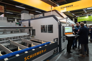 Schirmer ist bekannt für Profilbearbeitungsmaschinen für Kunststoffprofile, hat in Nürnberg aber auch ein sehr schnelles PBZ für Aluprofile vorgeführt. 