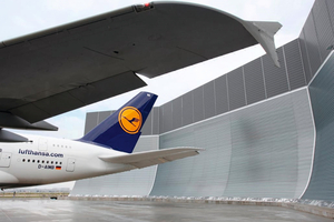  ... oder Standlaufeinrichtungen für Flugzeuge wie für den A380 – hier am Frankfurter Flughafen ... 