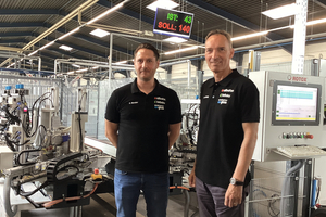 Als die Fertigungslinie für Kunststoffprofile 2021 geplant wurde, war Christian Bender (l.) noch Fertigungsleiter. Heute leitet er den Vertrieb; die Geschäftsführung besteht aus Andreas Bohn und Andreas König (r.). 