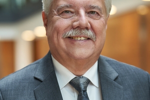  Dr. Andreas Mattner ist der Vorsitzende des ESG-Boards. 