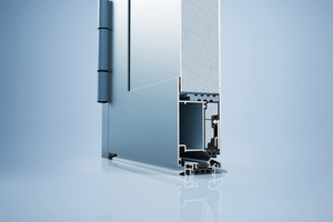  Für das Türsystem D 72 PF EM werden zwei neue Varianten für Türfüllungen vorgestellt. 